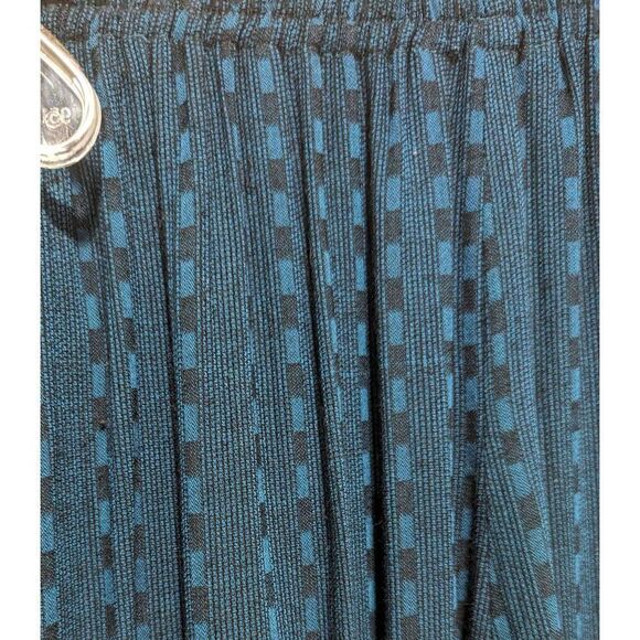 Faith Women's Rayon Teal Embellished Welcome To The 90's Top & Pant Set S/XS - Picture 6 of 6